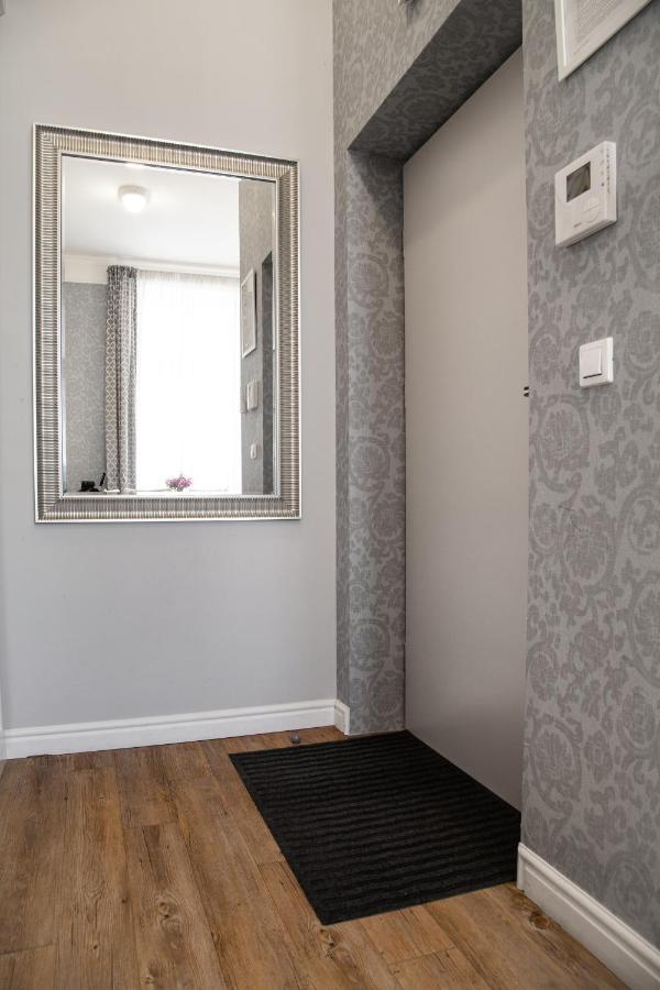 Househost Apartment :Zacisze Street Krakow Exterior photo
